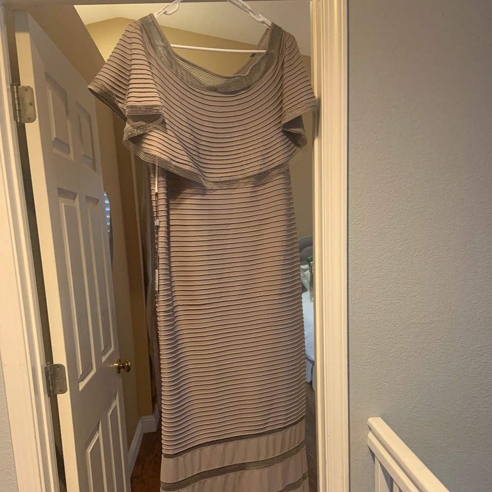 Tadashi Shoji Women’s Ruffle Off Shoulder Gown